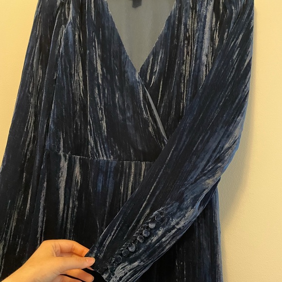 🔵Blue Velvet Dress🔵 - Picture 5 of 8